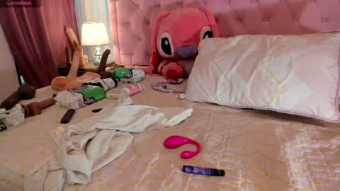 Vale Toro  online show from 02.16.25