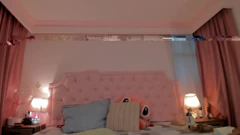 Vale Toro  online show from 04.18.26