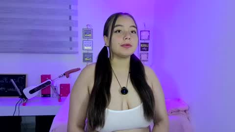 Snapshot of valeria_cherry chatting on 06.20.26 valeria online show from 06.20.26