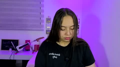 Snapshot of valeria_cherry chatting on 06.23.26 valeria online show from 06.23.26