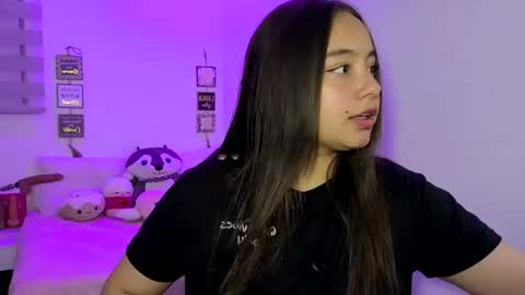 Snapshot of valeria_cherry chatting on 07.03.26 valeria online show from 07.03.26