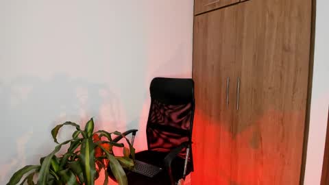 Snapshot of valeria_lewiis chatting on 12.25.24 Valeria lewiis joness online show from 12.25.24