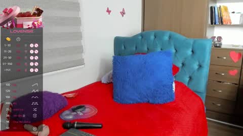 Snapshot of valeria_teiku1 chatting on 02.15.25 Valeria online show from 02.15.25