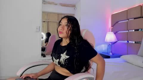 valeria_usuga online show from 04.30.26