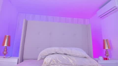 Valeria online show from 11.13.25