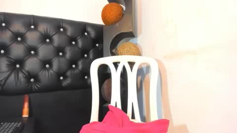 Snapshot of valeriapinkk chatting on 04.24.26 valeriapinkk online show from 04.24.26