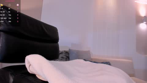 Valeria online show from 01.19.25