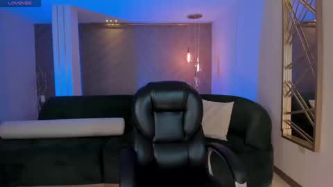 Valeria online show from 09.25.25