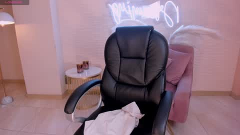 Valeria online show from 01.11.25