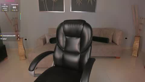 Valeria online show from 11.05.25