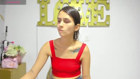Snapshot of valerie__skinny chatting on 06.25.26 valeri online show from 06.25.26