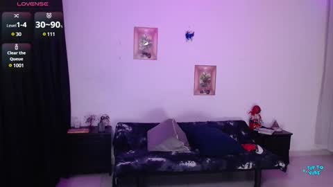 Snapshot of valerie_smile chatting on 12.03.24 Valerie online show from 12.03.24