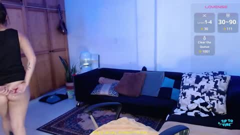 Snapshot of valerie_smile chatting on 01.26.25 Valerie online show from 01.26.25