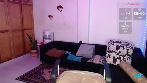 Snapshot of valerie_smile chatting on 02.10.25 Valerie online show from 02.10.25