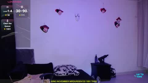 Snapshot of valerie_smile chatting on 11.06.25 Valerie online show from 11.06.25