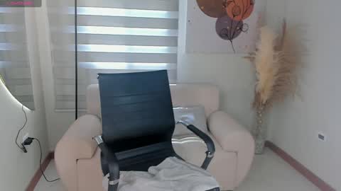 Snapshot of valerieaustin chatting on 01.15.25 call me Val online show from 01.15.25