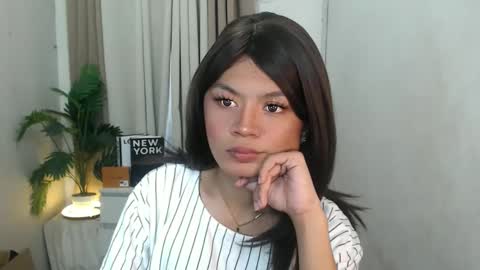 MISS Valerie online show from 05.06.26