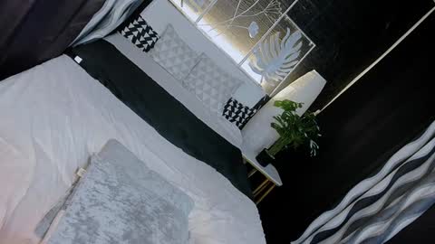 Snapshot of valerieriches chatting on 12.09.24 Valerie online show from 12.09.24