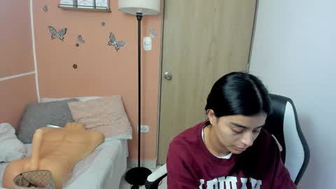 Snapshot of valerihouse chatting on 12.05.24 Juli C online show from 12.05.24