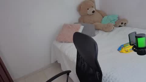 Snapshot of valerihouse_ chatting on 06.26.26 valerihouse_ online show from 06.26.26