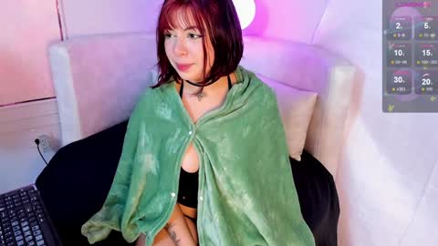 Valeria GomezGMT-5 2200-0600 online show from 01.04.25