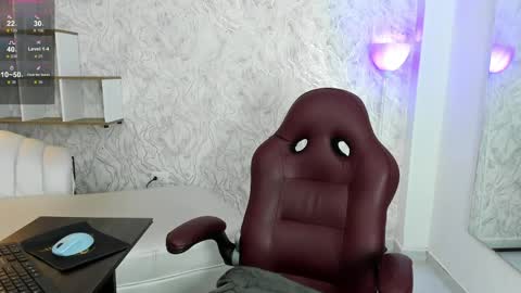 Valeria GomezGMT-5 2200-0600 online show from 06.04.26