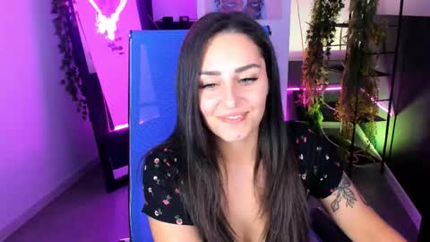 Snapshot of valeriiemills chatting on 09.15.25 Valerie online show from 09.15.25