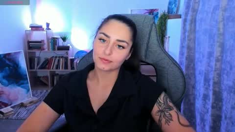 Snapshot of valeriiemills chatting on 09.29.25 Valerie online show from 09.29.25