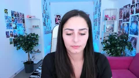 Snapshot of valeriiemills chatting on 11.06.25 Valerie online show from 11.06.25