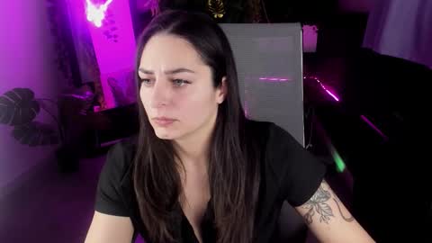 Snapshot of valeriiemills chatting on 02.11.26 Valerie online show from 02.11.26