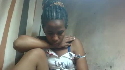 Snapshot of valerinezah chatting on 02.22.26 valerinezah online show from 02.22.26