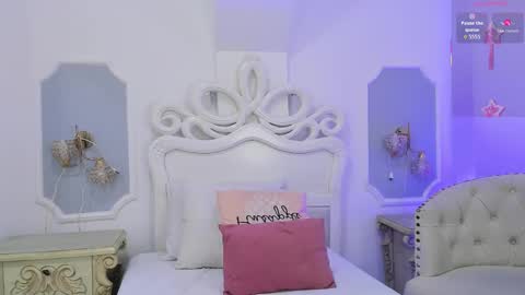 Snapshot of valerith_vega chatting on 10.08.25 online show from 10.08.25