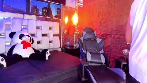 Snapshot of valery_and_dani chatting on 01.31.25 valery_and_dani online show from 01.31.25