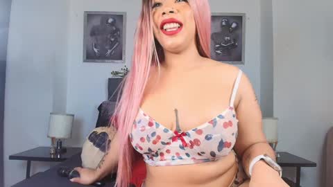 Snapshot of valeryharriz chatting on 01.31.25 valeryharriz online show from 01.31.25