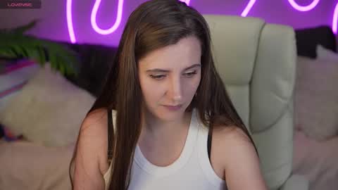 V A L E R Y  M U R online show from 10.07.25