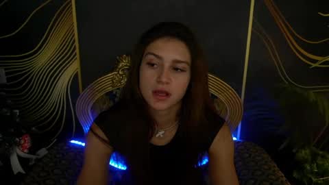 Snapshot of valeryroyale chatting on 01.11.25 Valery online show from 01.11.25