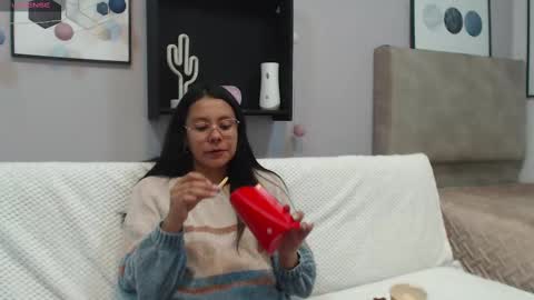 valevicious online show from 02.20.25