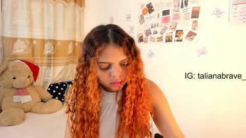 Snapshot of valientegirl_ chatting on 02.08.25 VALIENTE online show from 02.08.25