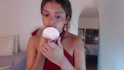 Snapshot of valientegirl_ chatting on 03.19.26 VALIENTE online show from 03.19.26