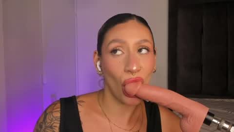 Snapshot of valka_doll chatting on 06.11.26 valka_doll online show from 06.11.26