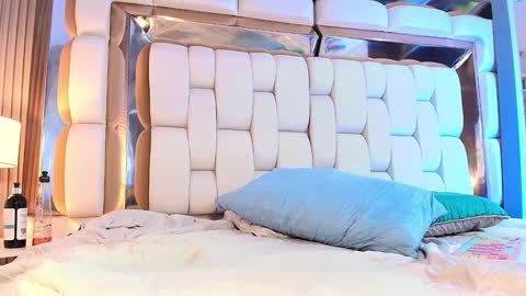 Snapshot of valkiria_moore chatting on 01.05.25 Valkiria moore online show from 01.05.25