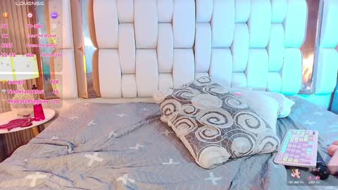 Snapshot of valkiria_moore chatting on 01.21.25 Valkiria moore online show from 01.21.25