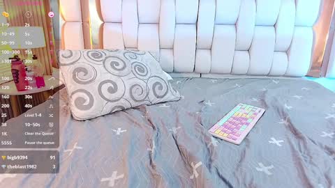 Snapshot of valkiria_moore chatting on 02.24.25 Valkiria moore online show from 02.24.25