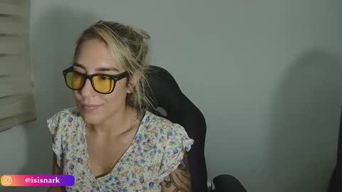 Snapshot of valkyriarose chatting on 02.17.26 Isis online show from 02.17.26