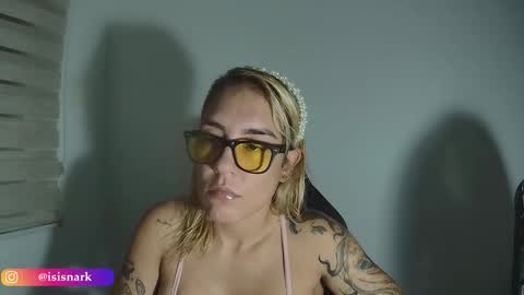 Snapshot of valkyriarose chatting on 02.25.26 Isis online show from 02.25.26