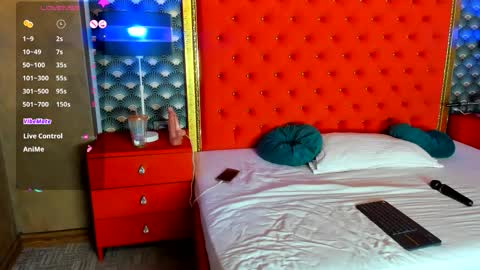 Valerie Val V online show from 11.13.25