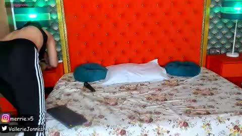 Snapshot of valleriejonnes chatting on 02.24.26 Valerie Val V online show from 02.24.26