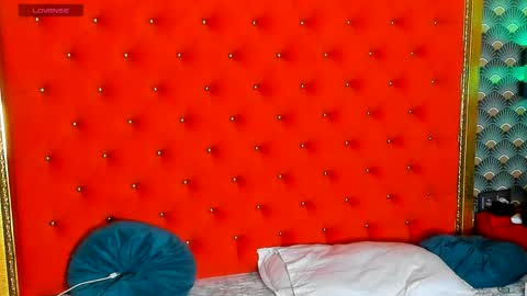 Valerie Val V online show from 04.04.26