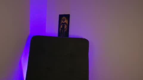 Snapshot of vallery16 chatting on 11.08.25 Vallery16 online show from 11.08.25