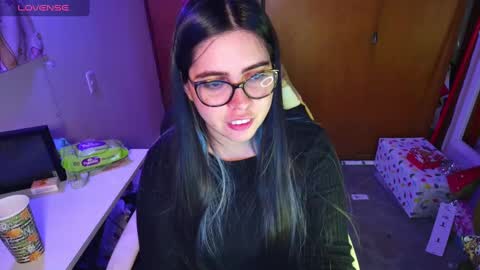 Snapshot of vallolet1_ chatting on 12.23.24 Im Violet online show from 12.23.24